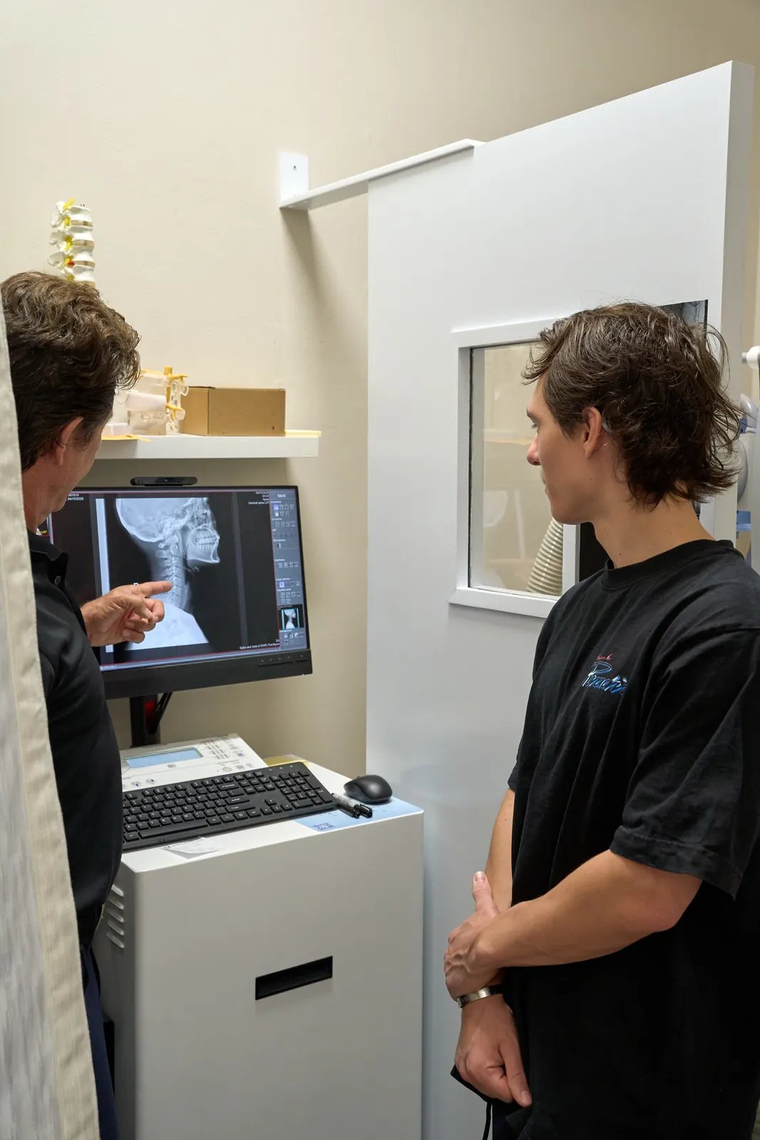 A clinical diagnostic imaging workstation